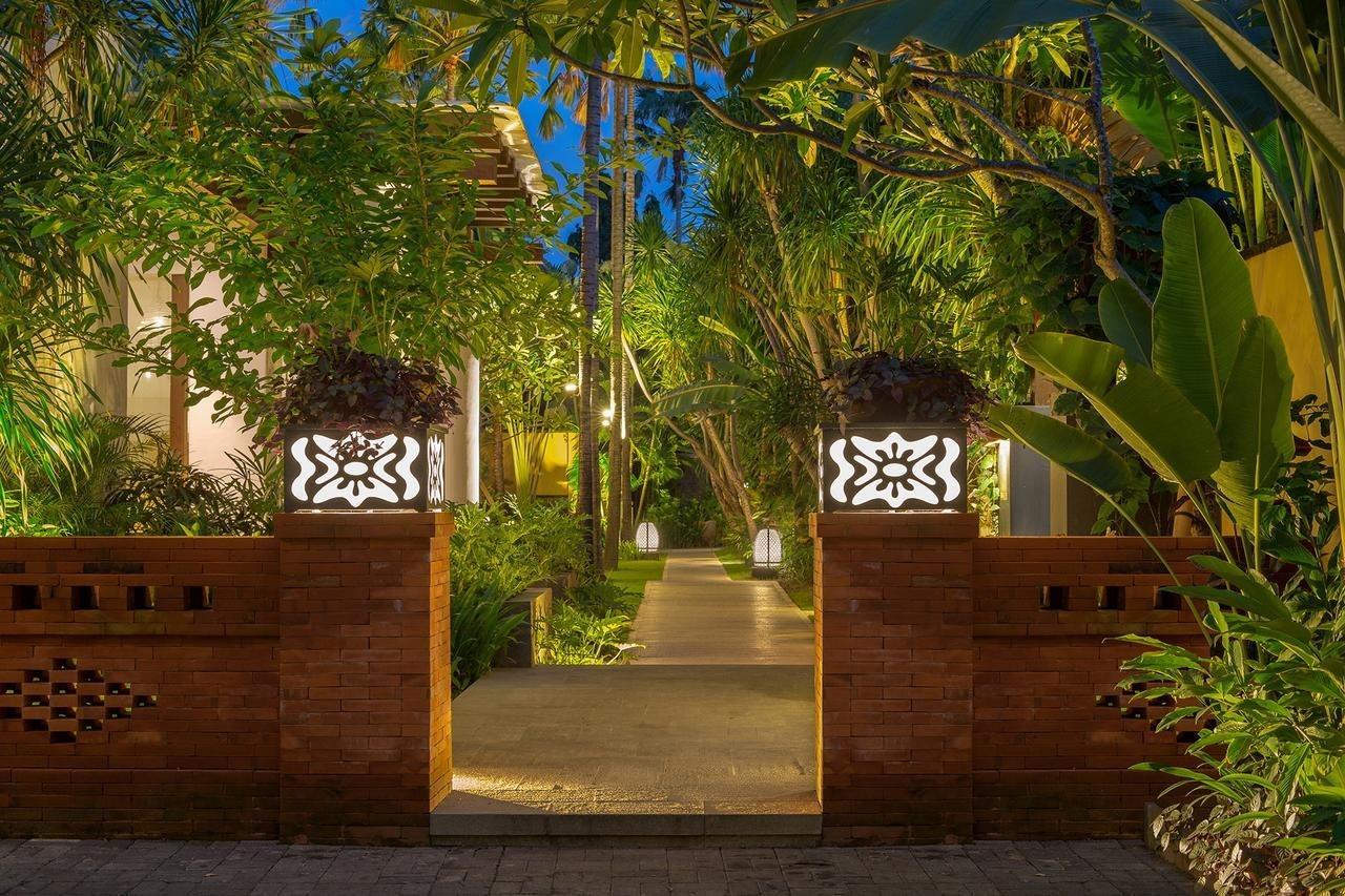 Alaya Dedaun Kuta Villa Legian Buitenkant foto