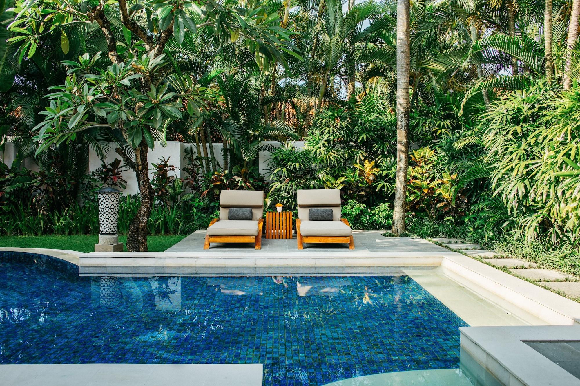 Alaya Dedaun Kuta Villa Legian Buitenkant foto