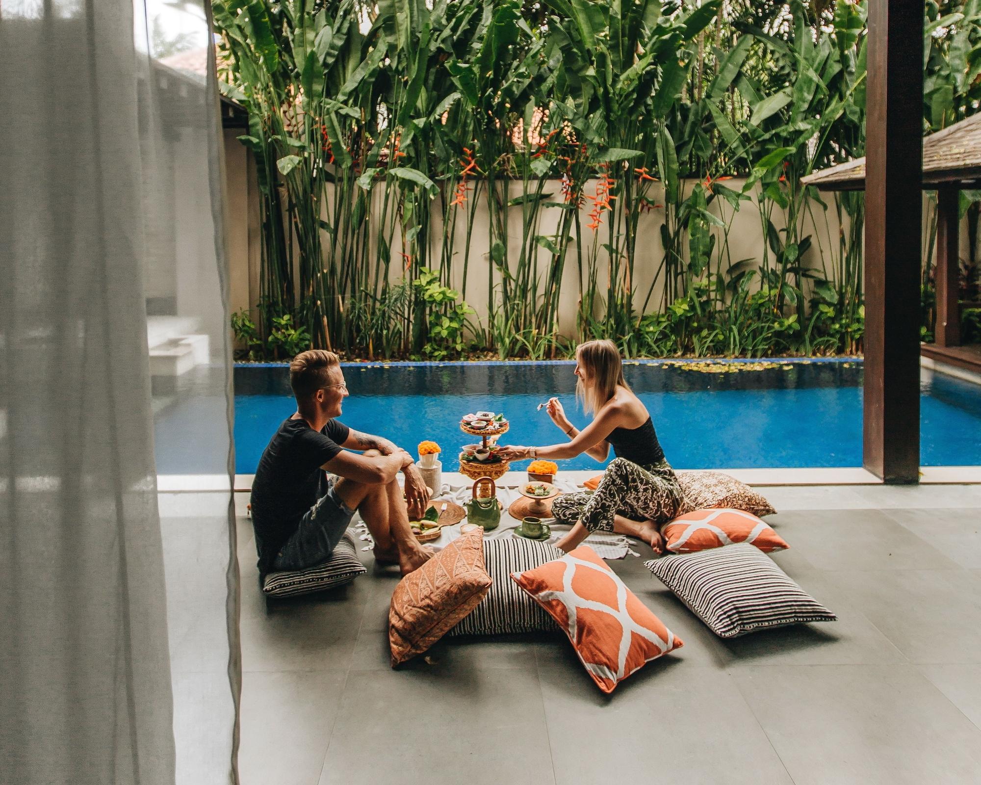Alaya Dedaun Kuta Villa Legian Buitenkant foto