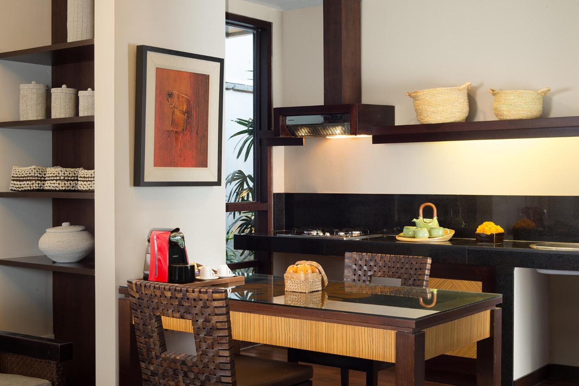 Alaya Dedaun Kuta Villa Legian Buitenkant foto