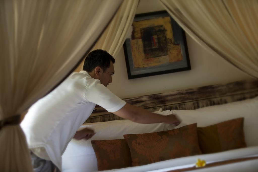 Alaya Dedaun Kuta Villa Legian Buitenkant foto