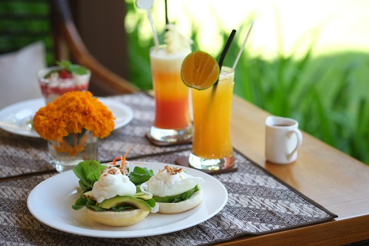 Alaya Dedaun Kuta Villa Legian Buitenkant foto