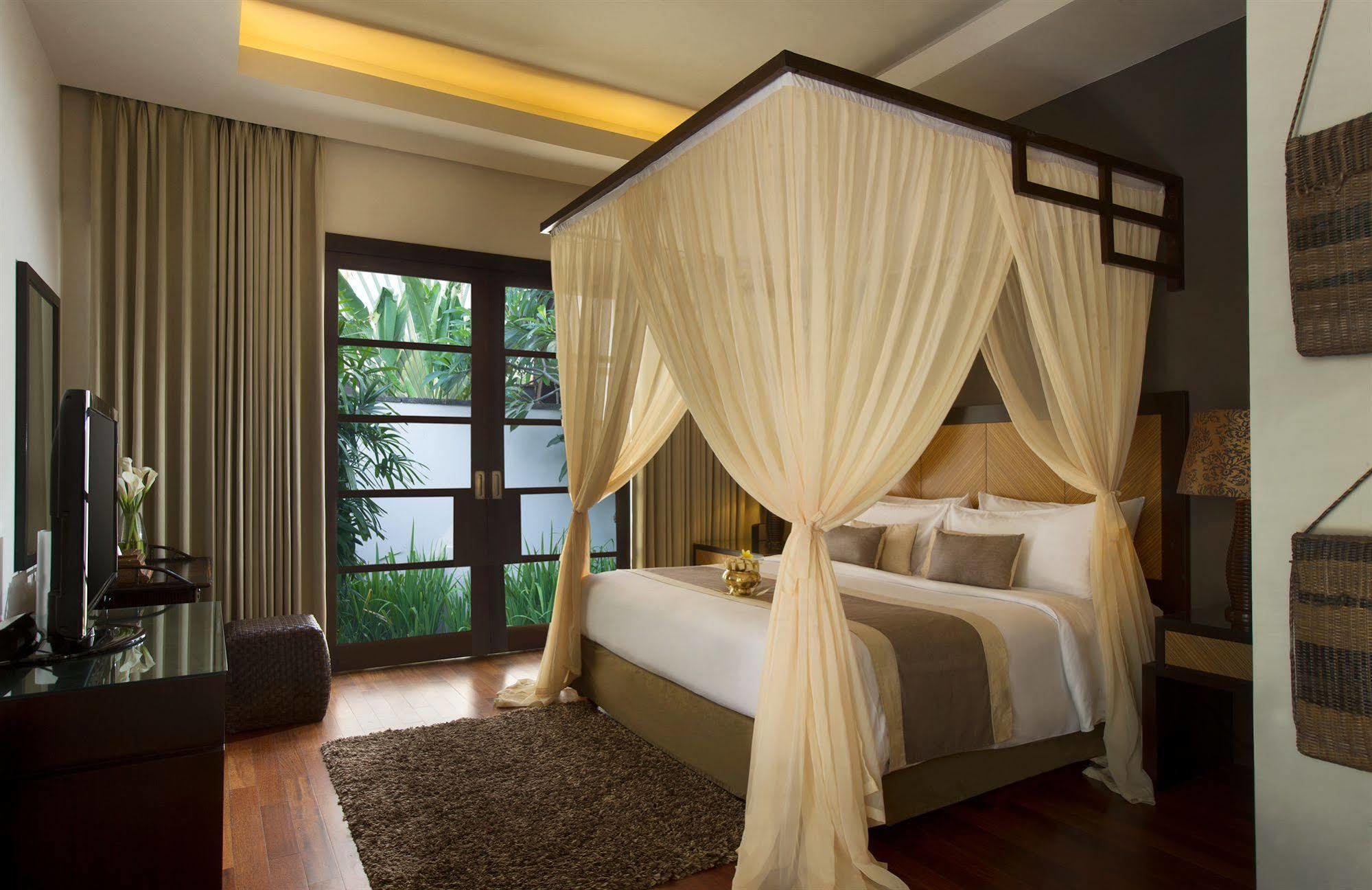 Alaya Dedaun Kuta Villa Legian Buitenkant foto
